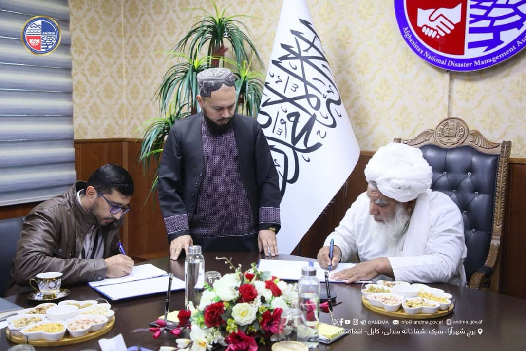 له پېښو سره د مبارزې آمادګۍ ملي اداره:

د ورلډویژن نړیوالي مؤسیسې ترمنځ (۱,۲۷۱,۰۰۰) د یو میلیون او دوه سوه یو اویا زره ډالرو په ارزښت د ګډو همکاریو تفاهم نامه لاسلیک سوه.