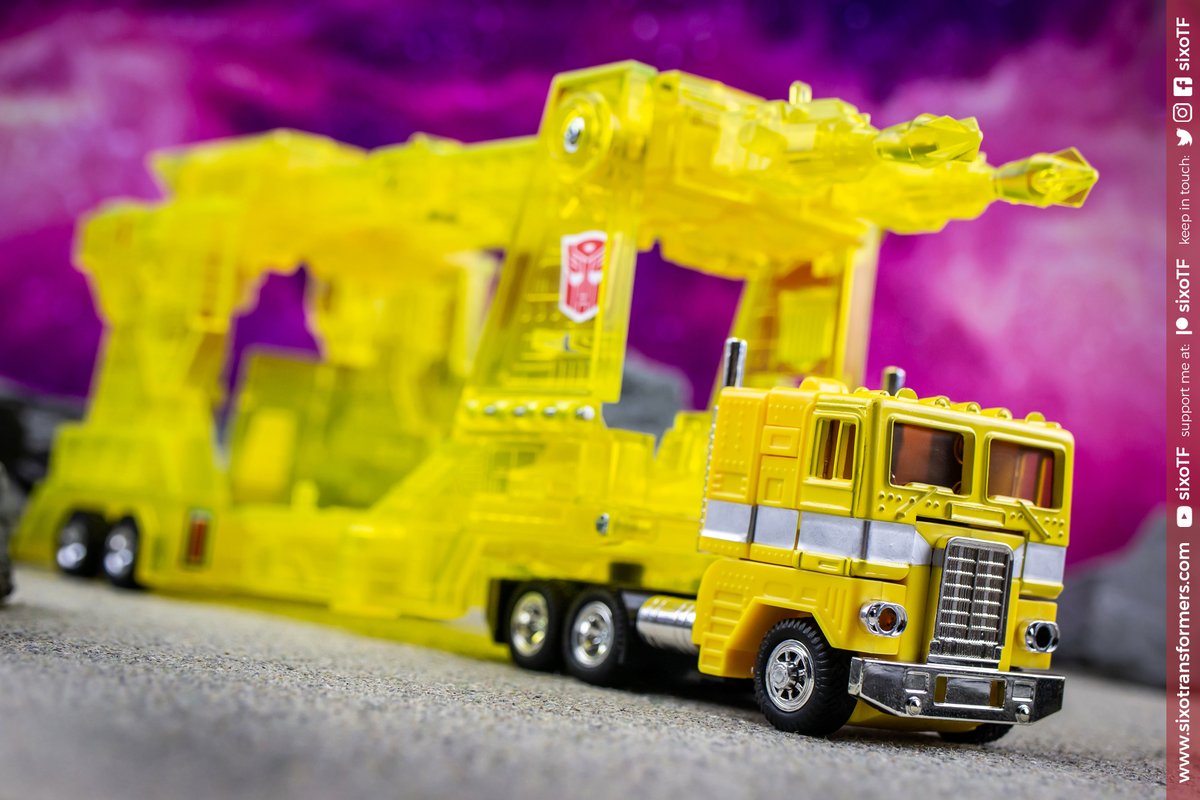 TFsource's tweet image. It&apos;s well known that plenty of classic Transformers toys sell for big money nowadays, but these examples may be some of the most surprising:
tfsource.com/blog/2025/11/2…