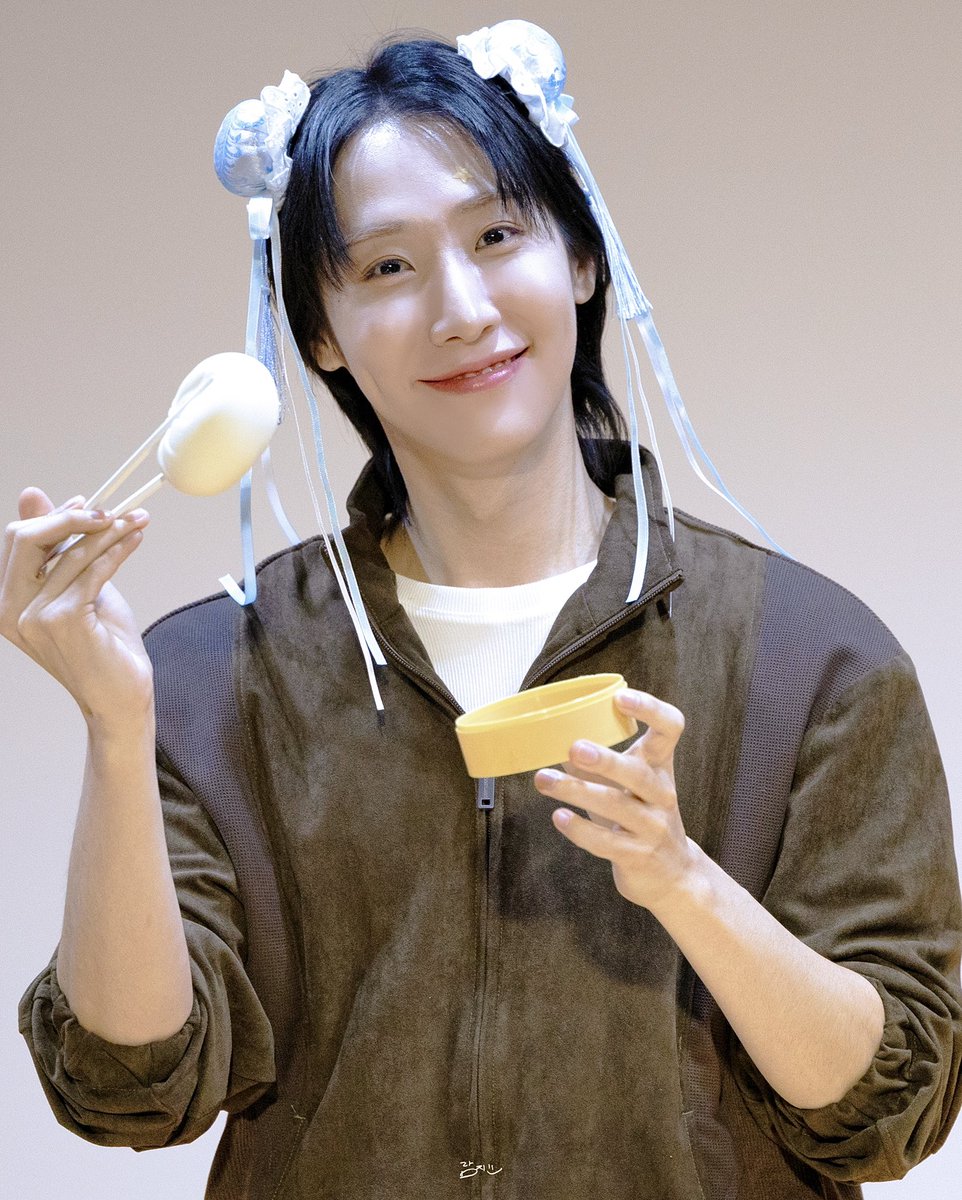 251121 대면 팬사인회 #원위 #동명 

🥟🥢💛
