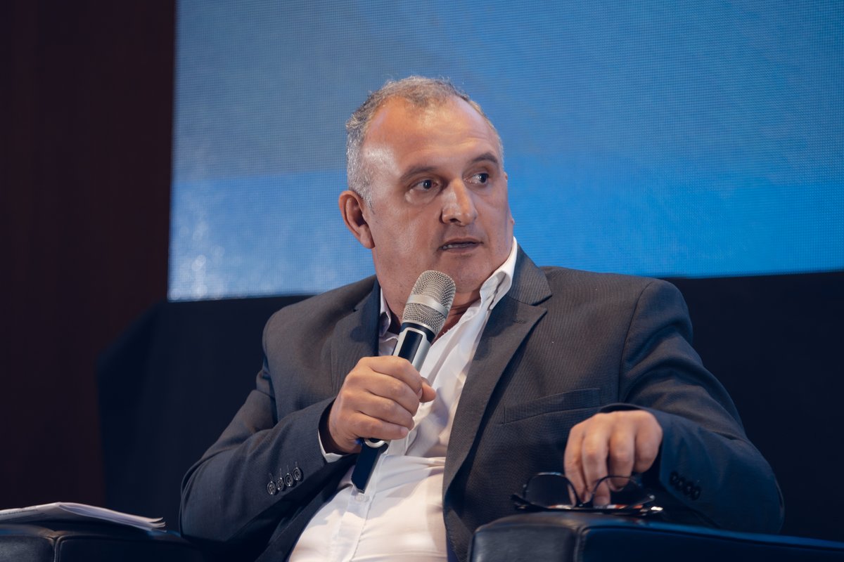 agesic's tweet photo. 🔸 En el segundo panel del evento #ElMundoEsDigital, conversamos con @DanielXimenez25, @GValverdeGomez y @BrunoGili1 sobre el concepto de #EstadoSinérgico como modelo de cooperación interinstitucional para potenciar los servicios.

🔴 Seguinos en vivo: https://t.co/ROORtpdN6P https://t.co/s6NQoaAPoE