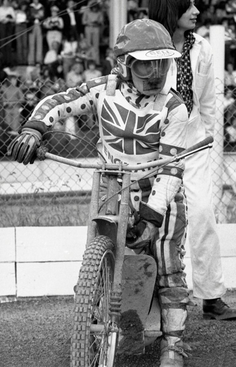 Monkey mask on, Flickers on, Fuel tap on, Right, lets get ready to rock n' roll 👍👍