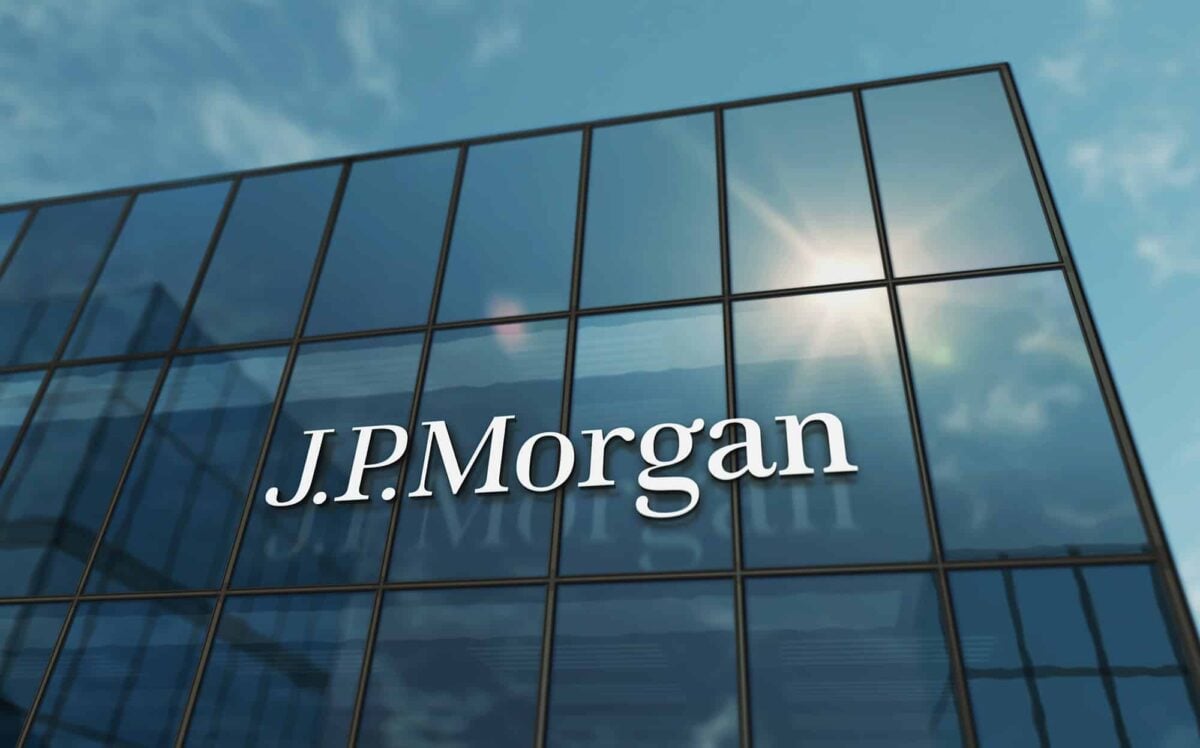 CryptoNewsFlas3's tweet image. New JPMorgan Structured Note Bets on Bitcoin: Big Payout If BlackRock’s BTC ETF Falls in 2026, Rallies by 2028 #Bitcoin #JPMorgan 
crypto-news-flash.com/jpmorgan-struc…