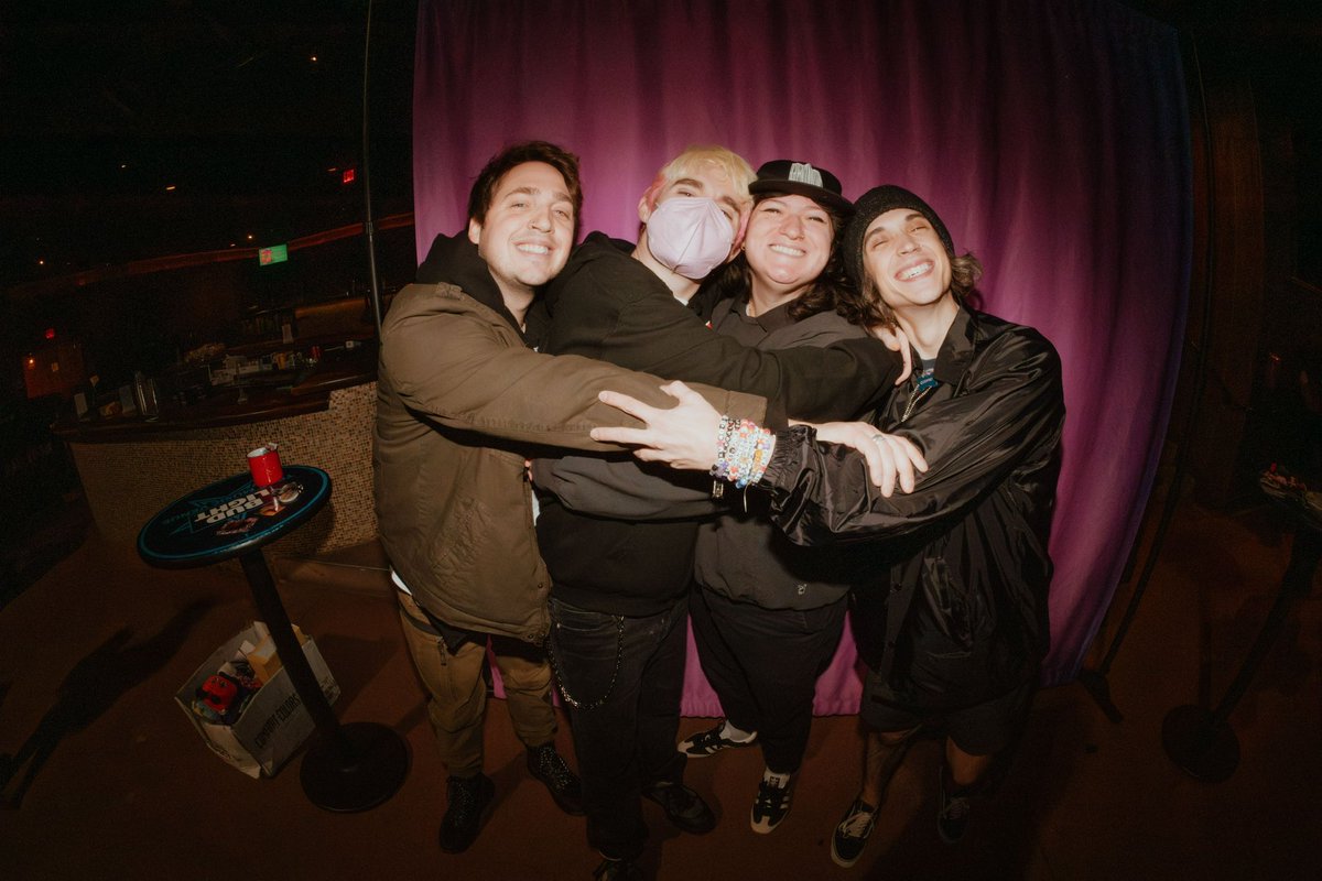 punkbitchell's tweet image. we are soooo cutie pie 🥹🥹🥹 @PARXAFTERDARK2 @waterparks