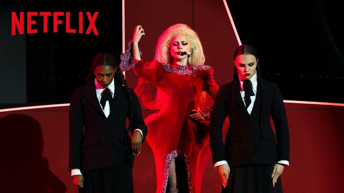 Gagatwts's tweet photo. she is the only artist keeping performance art alive https://t.co/kXehgzFQ2S