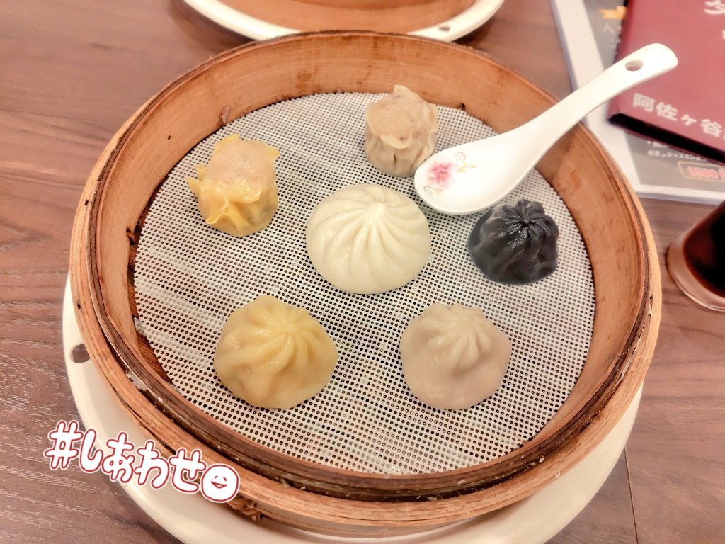 m_syutoo's tweet photo. 今日は小屋入りでした！小劇場独特の空気に血が騒ぐぜ...！！💪✨✨
お昼に食べた薬膳スープ&amp;小籠包が疲れた身体にめっちゃ沁みた...🙏🏼✨ https://t.co/47RPQNzDXZ