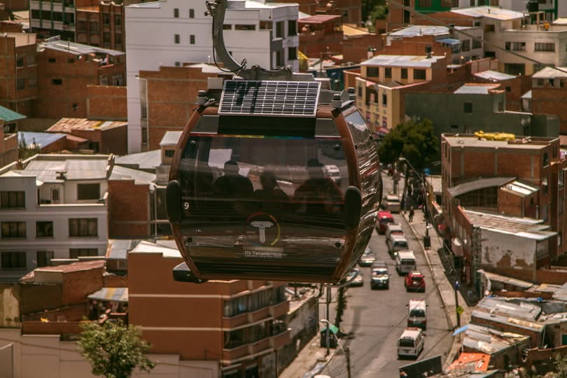 #NotaDePrensa | LÍNEAS CAFÉ Y CARMESÍ: LOS RETOS DE MI TELEFÉRICO
oopp.gob.bo/nota_prensa/li…
#SiempreBolivia 📷