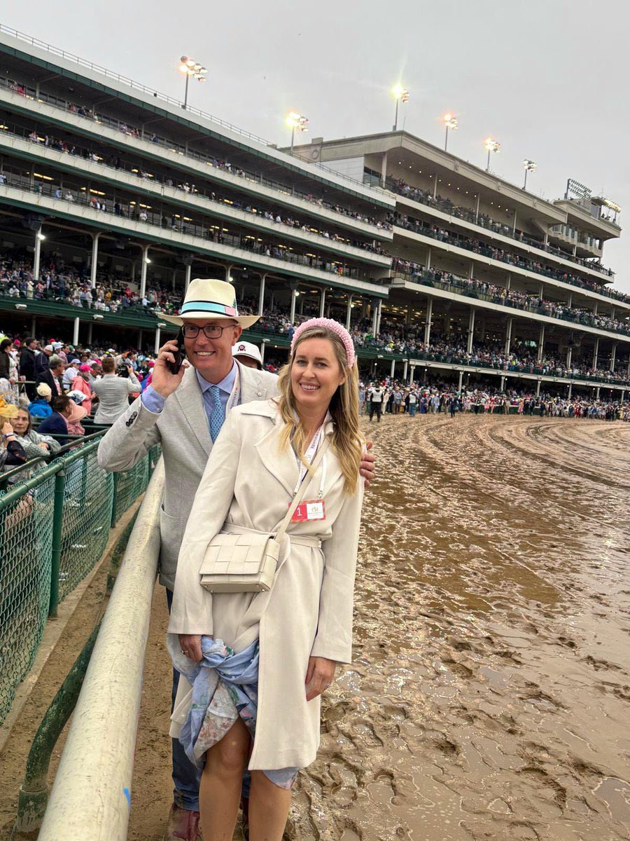 IsItSwift's tweet image. Biggest Fucking Nerd in horse racing. Has daddy Soros spend 30 million a year on yearlings and partners with other rich folks then bitches about tix for Derby so his 100s of partners have tickets and and bitches about entry fees for his horses. 🤡🤡🤡