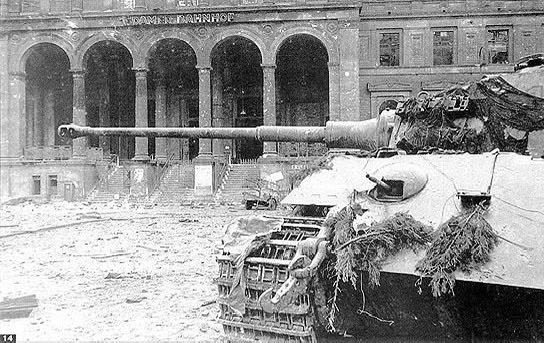 VoicesofWW2's tweet image. April 30, 1945

King Tiger n°101 from 1.Kompanie s.SS.Pz.Abt 503 Commanded by Karl Heinz Turk in Potsdamer Platz.
On April 28 1945 this Tiger n°101 attached to the Nordland and commanded by SS-Oscharf. Karl-Heinz Turk were ordered to stage an attack from the…