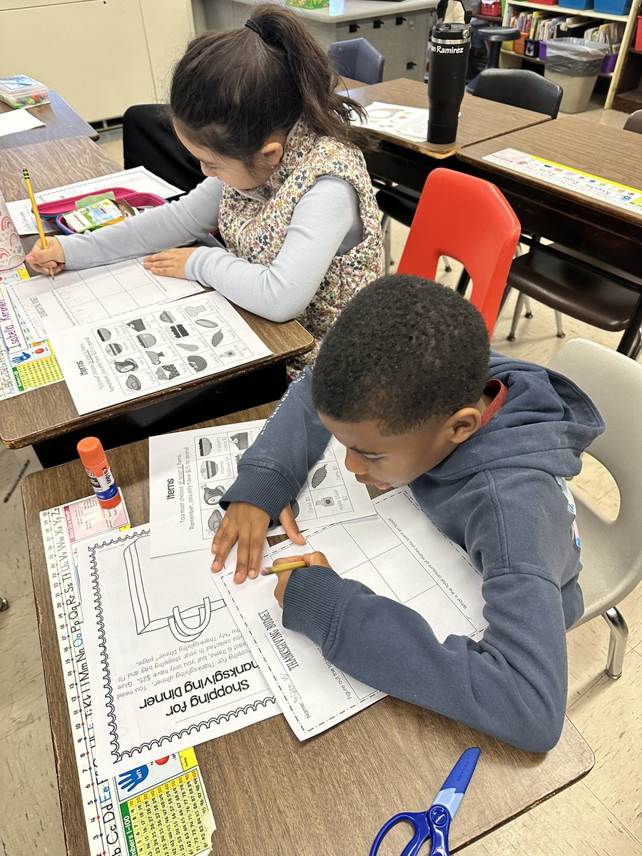 In Math, our Second Graders put their math skills into action to plan, budget, and shop for their very own Thanksgiving Feast! 🍗🥔🥗