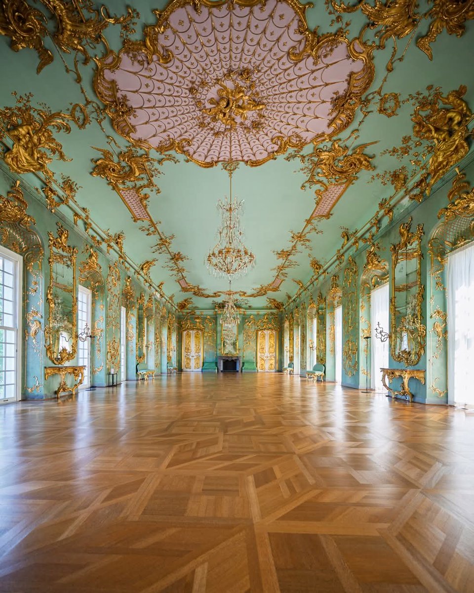 The lavish Golden Gallery (Goldene Galerie) in the New Wing of the Charlottenburg Palace in Berlin, Germany.