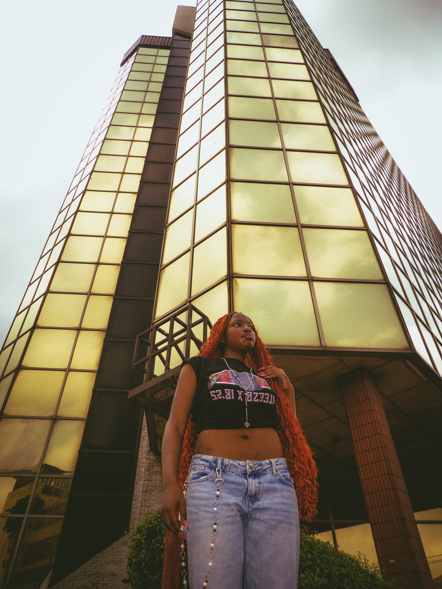 kizzivelli's tweet image. IB CITY TTW💎
@Ibadan25 @steezo_ng 
burst collab🎢