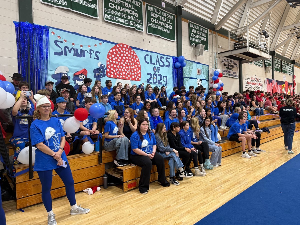 NipmucRegional's tweet image. FAST is underway, the senior class have made their grand entrance and the teacher wearing the turkey costume was revealed (Mr. Wood).  This annual tradition of faculty and students together is always one of the most memorable events of the year. #nipmucpride