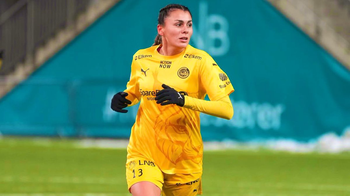 papi_pereda's tweet image. Peruanas🇵🇪 en Europa:

- Alesia Garcia (Ferencvárosi🇭🇺)
- Andrea Thorisson (Bollstanas SK🇸🇪)
- Claudia Cagnina (Bodö Glimt🇳🇴)
- Pierina Núñez (Levante UD🇪🇸)
- Nahomi Martínez (UD Collorense🇪🇸)
- Mía Shalit (Hapoel J.🇮🇱)
- Savannah Madden (Vittsjö Gik🇸🇪)
- Lucia Arcos (Terrassa🇪🇸)