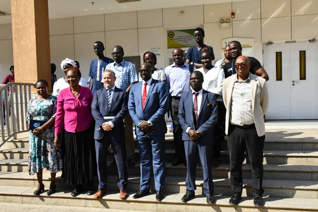 UNFPASouthSudan's tweet image. Norway, Ministry of Health &amp;amp; @UNFPA visit Juba Teaching Hospital witnessing the lifesaving services including management of obstetric fistula - transforming lives of affected women &amp;amp; girls

Norway significant contribution has been a hallmark of long-term partnership #ReproRights