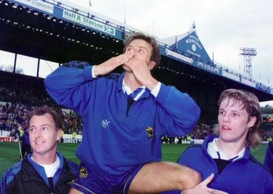 Dunsbyowl's tweet photo. If Rolls-Royce (or Volvo 😉) made footballers - How lucky we were.  "Lee Sharpe in his pocket - he's still Rolying along" . A very happy 62nd birthday to the fantastic class act that was Wednesday #Legend Roland Nilsson  3 goals in 182 appearances for #SWFC 1989-94 #simplythebest https://t.co/rXvdyVuXd1