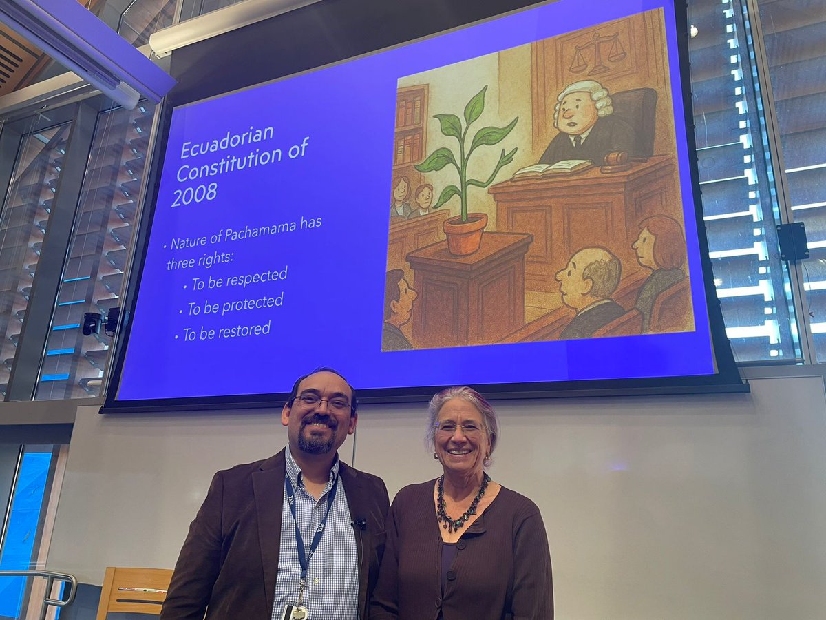 🌎📚 Nuestro profesor <a href="/odinbaco/">David Cordero-Heredia</a> representó a nuestra Facultad de Derecho y Sociedad en <a href="/Yale/">Yale University</a>.

🎤 El 10 de noviembre dictó la conferencia “War Rhetoric and the State of Exception in Ecuador”, analizando cómo la retórica de la guerra impacta en la democracia y los sistemas