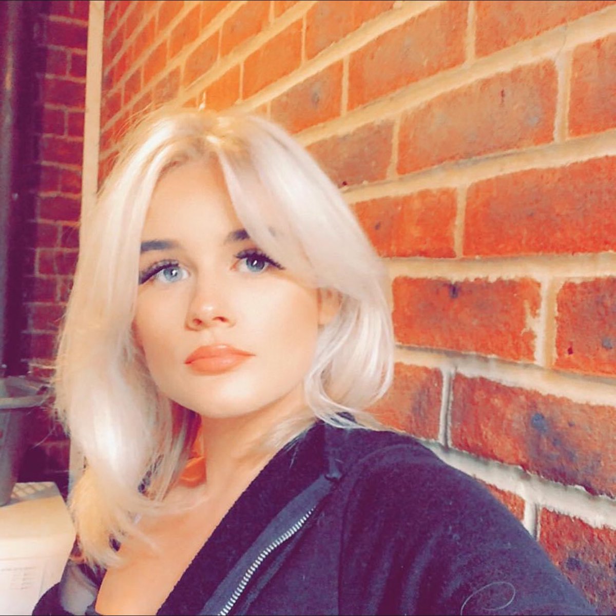 hot uk sluts tweet media