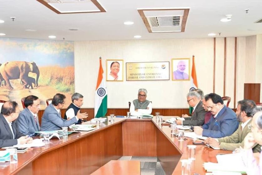 byadavbjp's tweet image. Chaired a high-level meeting today in New Delhi to review the ongoing preparation for plantation efforts for greening Delhi-NCR region.

Key decisons/directions: pib.gov.in/PressReleasePa…