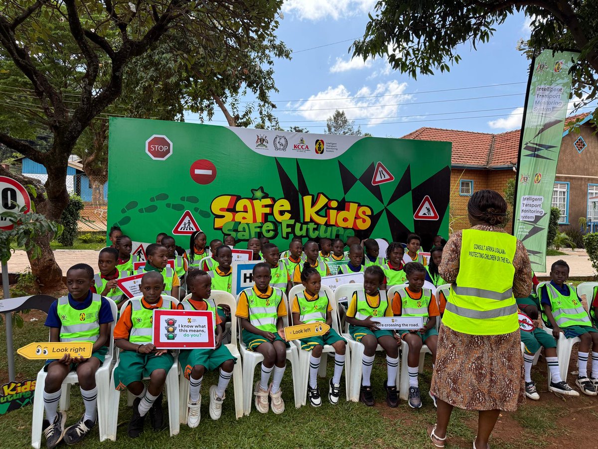Urbanstyles256's tweet image. Today, the @itmsug and partners conducted a #SafeKidsSafeFuture campaign at Mother Kevin nursery and primary school Nsambya. 
After the session some kids were rewarded with safety helmets.
#ITMSUg