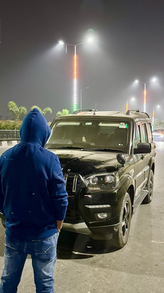 bittusingh1215's tweet photo. तरक्की इतनी करो साँसे चले या ना चले,
लेकिन नाम चलते रहना चाहिए...!💯
         #BITTUSINGH😎 https://t.co/rnwuVqk3Dk