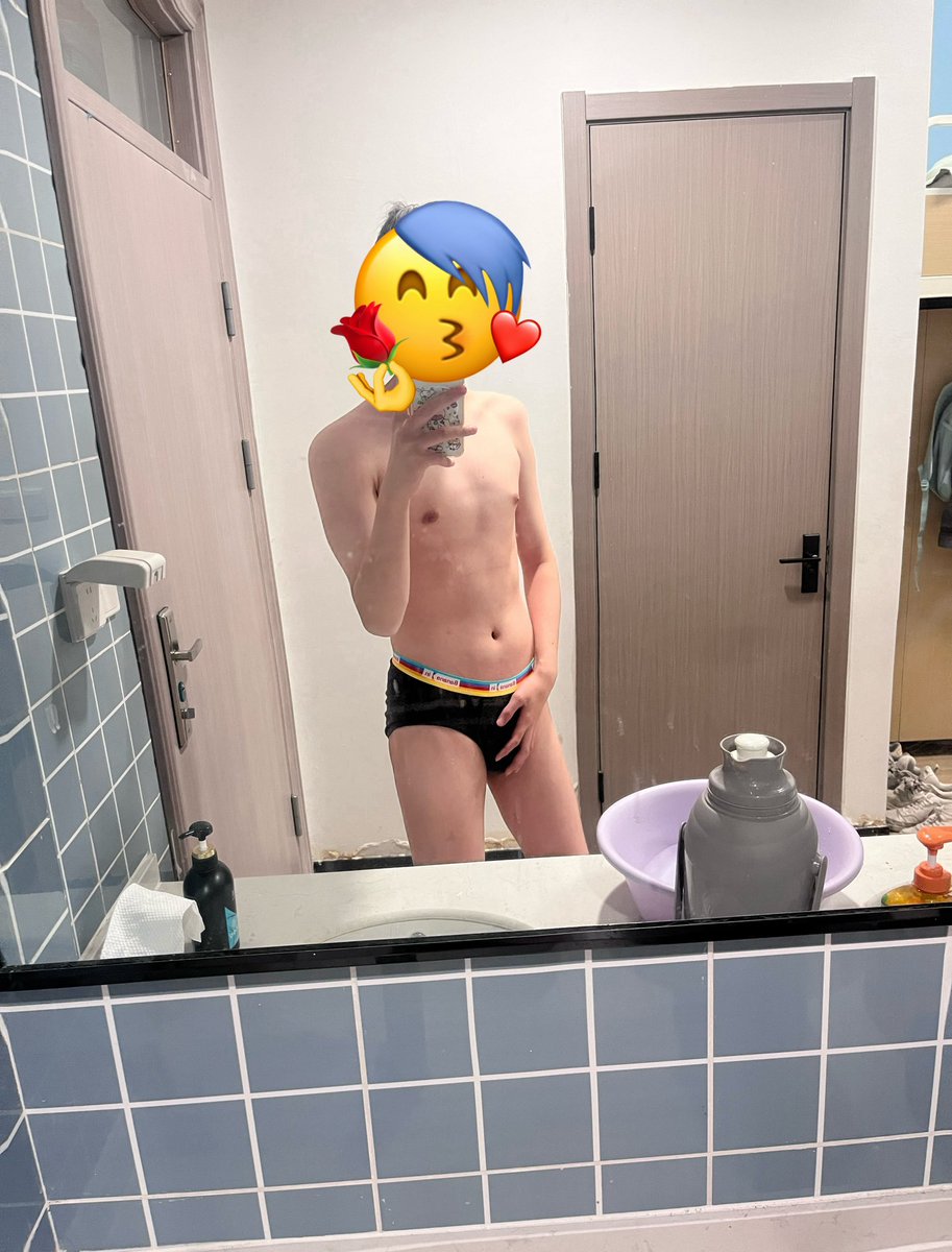 ppe74's tweet photo. ���个人再胖一点试试呢🤬 https://t.co/9ZwskcINrf