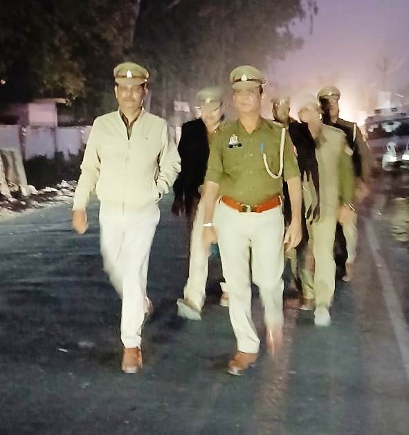 moradabadpolice's tweet image. #SSP @moradabadpolice के निर्देशन में #जनपदीय पुलिस द्वारा अपराध नियंत्रण, कानून एवं शान्ति व्यवस्था तथा जनमानस में सुरक्षा की भावना जागृत करने के दृष्टिगत गली, मोहल्ला, बाजार व अन्य महत्वपूर्ण स्थानों पर पैदल गश्त की गई।