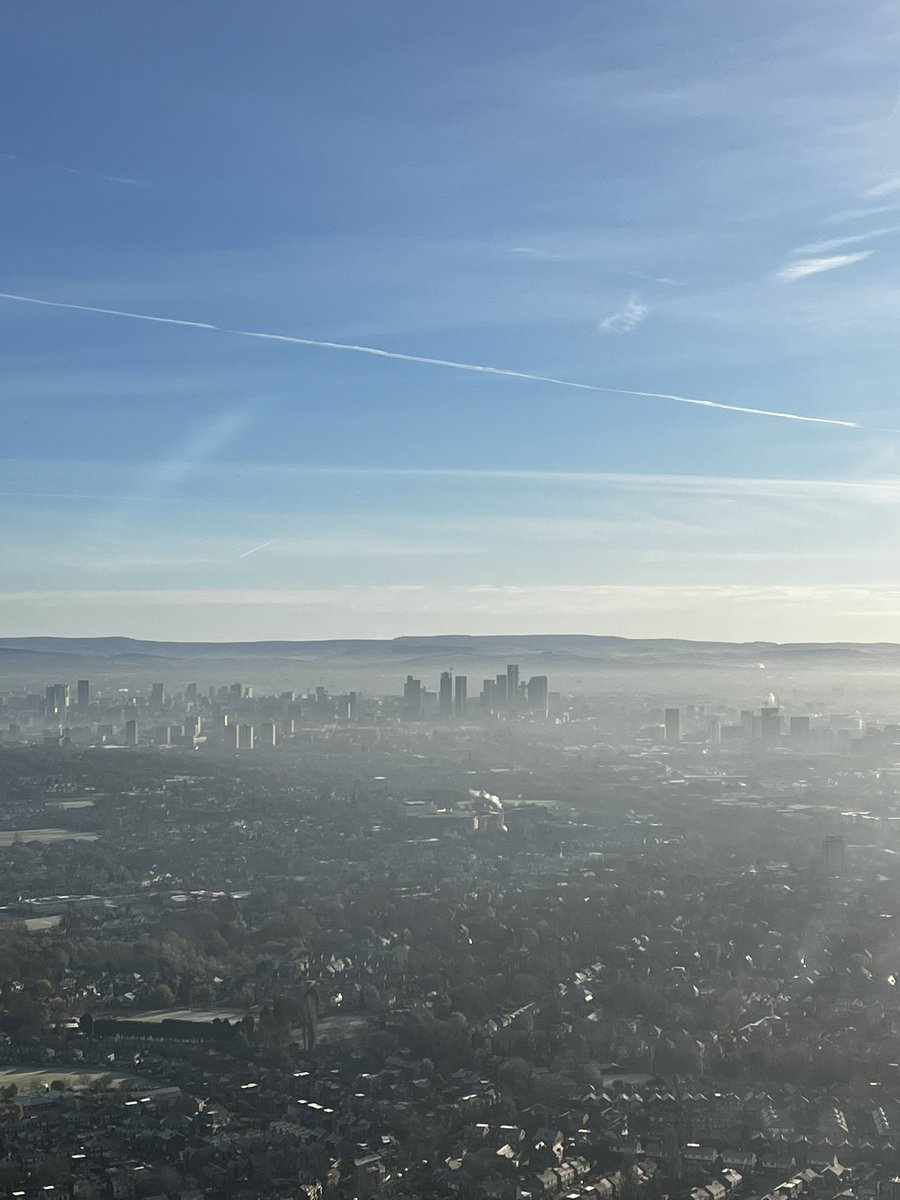 AviateAddict's tweet image. A Cold start this morning but beautiful once the heater kicked in 😂
#manchester #aviation #pilot #flightinstruction #coldmorning