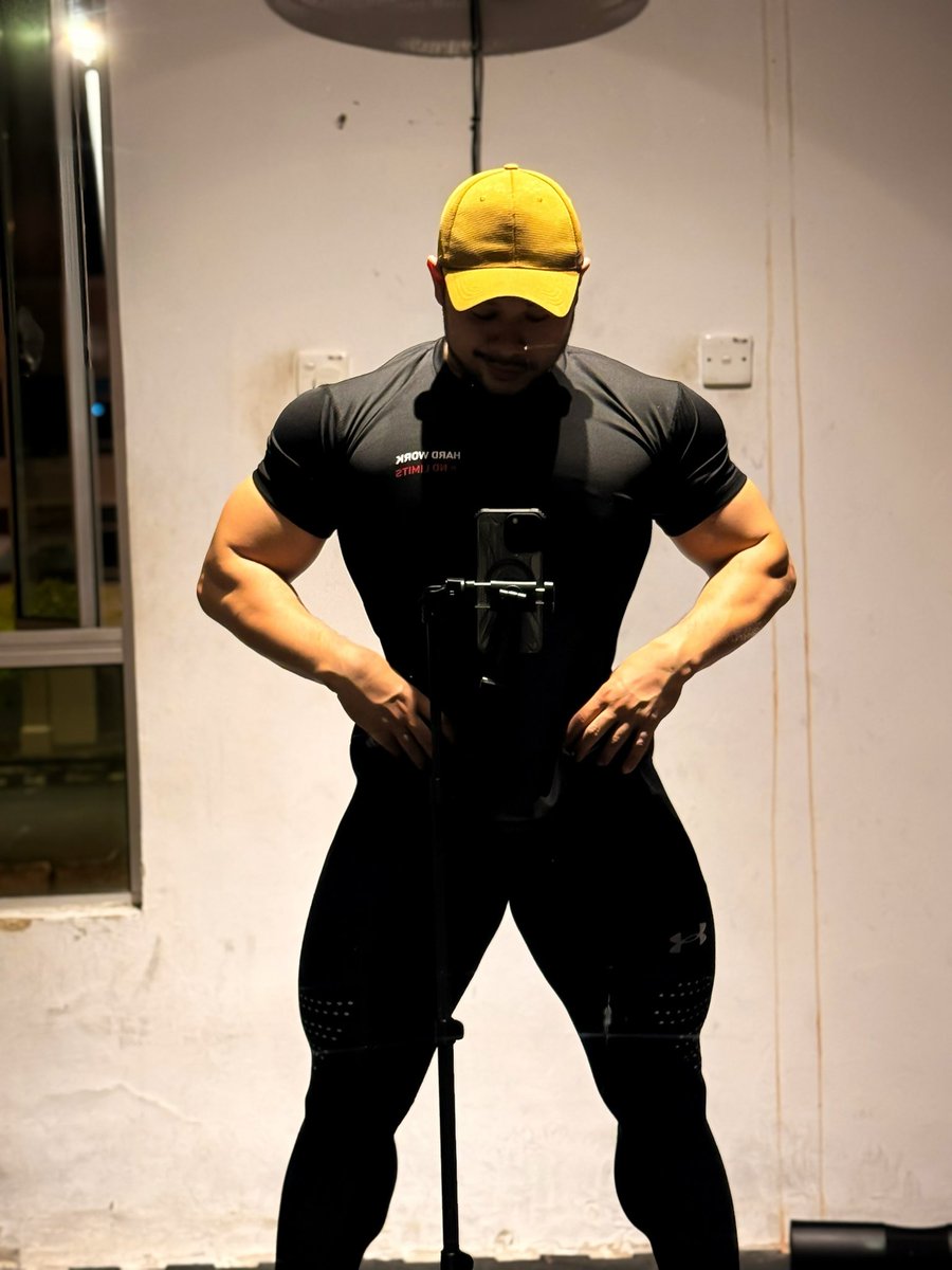 xhx_93's tweet image. *kiss forehead

Good nite baby
Have a sweet dream
I go shower first 
Later i spoon you.. 

Contoh ……..