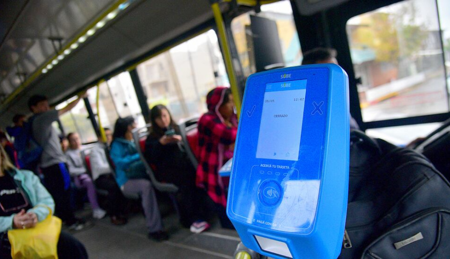 Impulsan que el personal sanitario acceda al boleto gratuito en el transporte público
infobonaerenses.com.ar/nota/41942/imp…