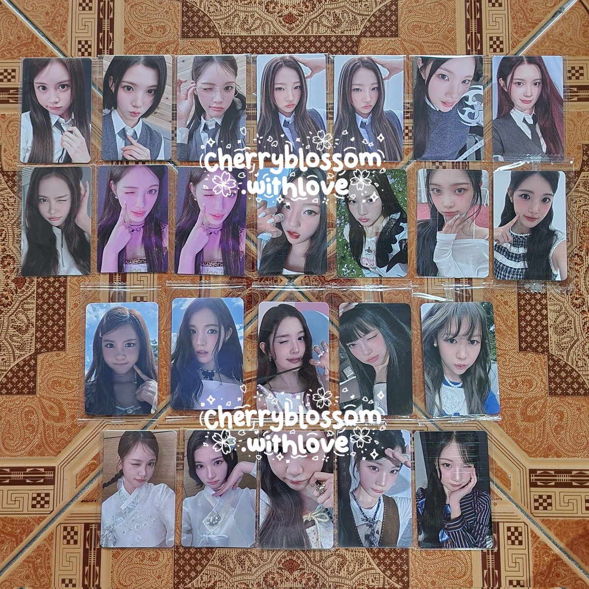 GObyCherblossom's tweet photo. [READY STOCK 🇲🇨] WTS HEARTS2HEARTS H2H PHOTOCARD FOCUS ERA

💸 Start from 68K after cashback 
📌 Cashback setiap akun berbeda2
📌 Bisa spaylater & COD

📍Shipping from Jatim by shopee

*plz read the product description before co shopee*

🖇 Link produk
Weverse Carmen sealed
Dingo Yuha sealed
Smstore Yuha sealed
Soundwave Stella
Nymusic Juun
Appmus Ian
https://t.co/vd2LxmeAdp

🖇 Link produk all sealed
Smstore Showcase Carmen, Jiwoo, Yuha, Stella, Juun, Ana
https://t.co/WuR1DEE9mt

🖇 Link produk all sealed
Ktown4u Carmen Yuha Ana Ian Yeon
https://t.co/rdQIAr5vEF

🖇 Link produk
LD Everline Juun
LD Mini Record Carmen
LD Musicart Juun
LD Smstore Carmen, Jiwoo sealed
https://t.co/FmcI3JD2WV