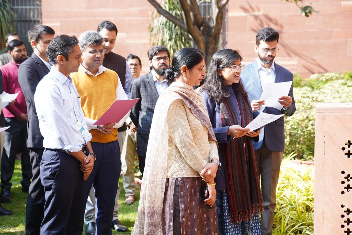 PMOIndia's tweet image. Earlier today, on Constitution Day, the Preamble was read out in the Prime Minister&apos;s Office. Principal Secretary to the Prime Minister, Dr. PK Mishra, Principal Secretary-2 to PM, Shri  Shaktikanta Das, Advisor to PM, Shri Tarun Kapoor, Special Secretary to PM, Shri  Atish…