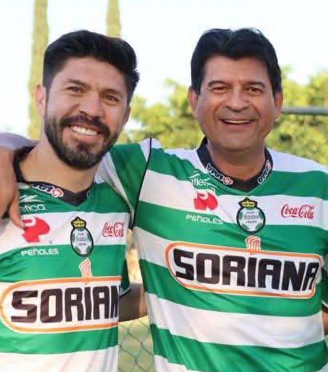 medranoazteca's tweet photo. LES GUSTA?
Cómo le vendría al Santos esta delantera. https://t.co/scq9oU6k2I