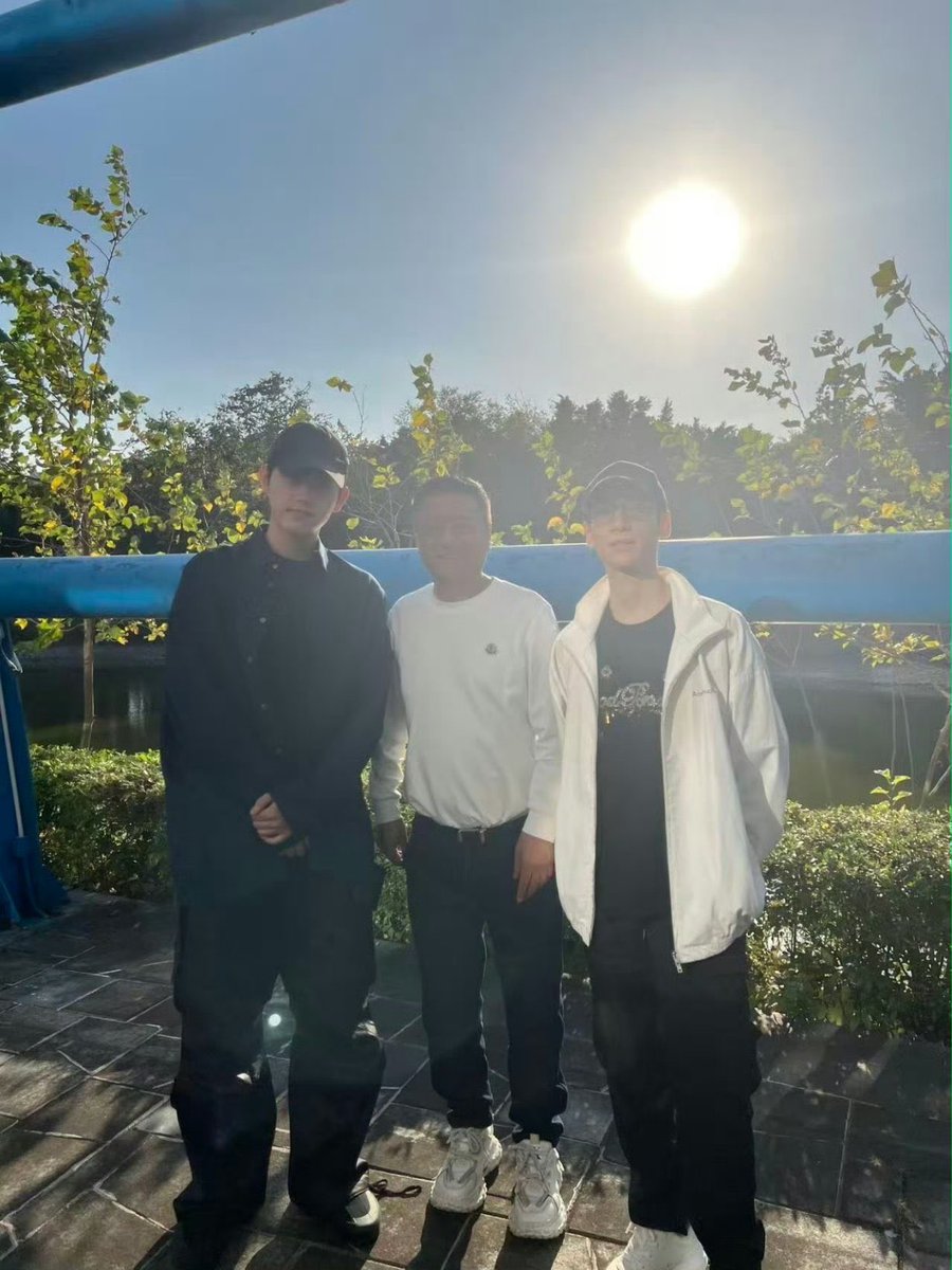 sundebun's tweet image. EVERYONE WAKE UP!!!!!!!
OUR RANWAN IS BACK!!!!!