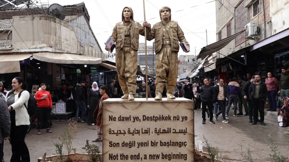 Judy20255's tweet image. Ne dawî ye, destpêkek nû ye✌🏻

ليست النهاية، انما بداية جديدة ✌🏻

#Rojava