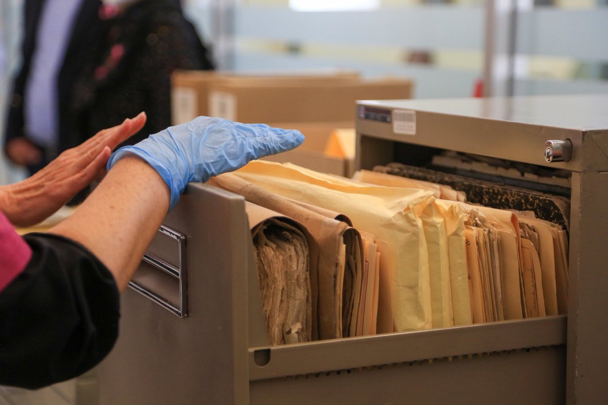 🗄️📢 | #Entérate
Te invitamos a participar en la convocatoria para integrar el Consejo Técnico Especializado de la Dirección General de Archivos del Estado de Zacatecas.

Consulta las bases completas aquí 👉
 periodicooficial.zacatecas.gob.mx/visualizar/d1f…