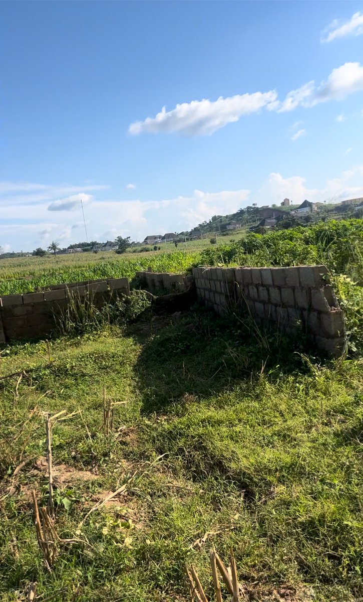buksade's tweet photo. For Sale
1500sqm of land at Spring Valley Estate(New GRA) Oranmiyan New Town behind CBN / NTA Oke pupa Abeere, Osogbo. 
Price: 25m
#osogbo
#Trending 
#RealEstateInvesting https://t.co/cQ5lroXOjW