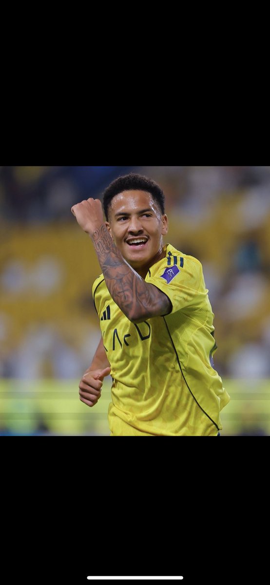 أنجيلو بوسط الملعب تأثيره اكثر من بروزوفيتش 
شكراً جيسوس💛 .