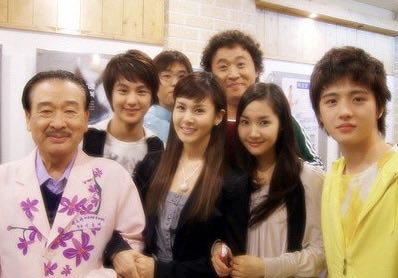 Txyuuu3's tweet image. ParkMinYoung unnie’s IG Story for Lee Soonjae sunbae nim… I’ll always love High Kick🥺

“From my debut work High Kick, and every time we met at the TV station after that, you always gave me a tight hug and taught me so much. I will always remember you, Teacher Lee Soonjae. Thank…