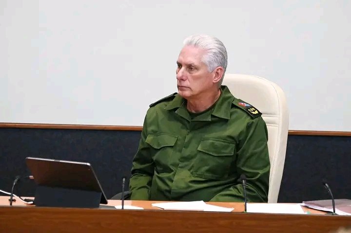 🇨🇺 En la jornada de ayer se analizaron los riesgos ante el avance de los contagios por el virus de #Chikungunya en el país 🇨🇺 por parte de expertos y científicos asociados al sector del <a href="/MINSAPCuba/">Ministerio de Salud Pública de Cuba</a> con la presencia del presidente <a href="/DiazCanelB/">Miguel Díaz-Canel Bermúdez</a>
#UnidosXCuba 
#15AñosArtemisa