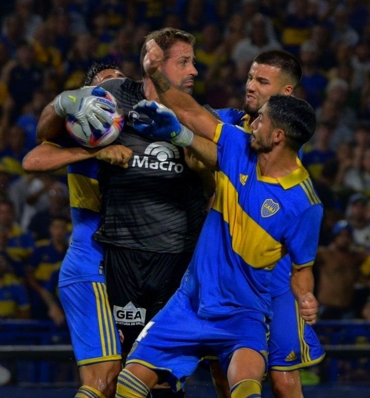 Volvio cuando nadie queria venir
2 ascensos en uno fue clave
Los penales contra ben hur
Eternamente gracias loco
Instituto es tu casa