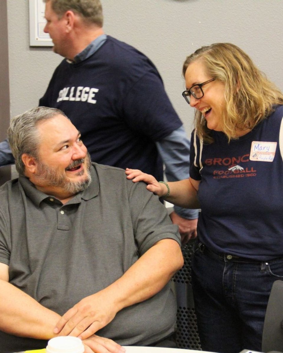 codepted's tweet image. For What&apos;s Up Wednesday, we&apos;re highlighting our Fall All Staff meeting! More than 300 staff members got to see each other in person. Special shout out to the band, poms, and cheer teams from @MountainRangeHS in @Adams12 for making this meeting extra memorable!