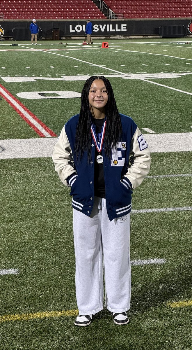 MycheleBradshaw's tweet image. I was named to the All-State Team at last night’s #KHSGFFA championship game. It’s an honor to be included with some of the best players in the state of Kentucky🙏

#AllState #KYGirlsFlagFootball #ShesNext @MikeHeuke @EasternFlag @athleticsEHS