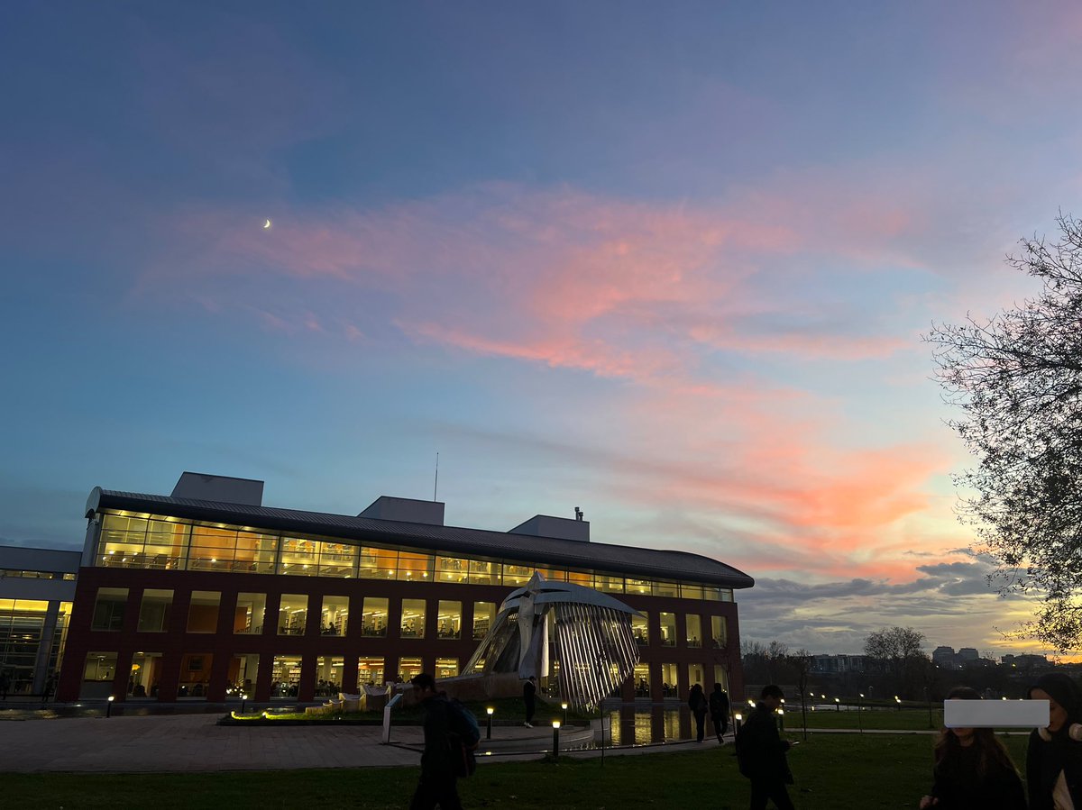 azra (@ayyyazra) on Twitter photo 