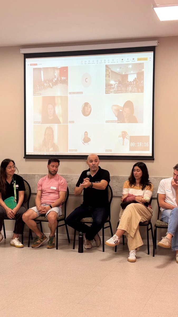 Pyxisportal's tweet image. abrazos y momentos especiales, como los sorteos de fin de año, la bienvenida a los nuevos pyxianos y los reconocimientos a quienes cumplen 5, 10 y 15 años en nuestro equipo 🫂

Es un evento que habla del equipo que construimos cada día.

#openspace #coConstruccion #teambuilding