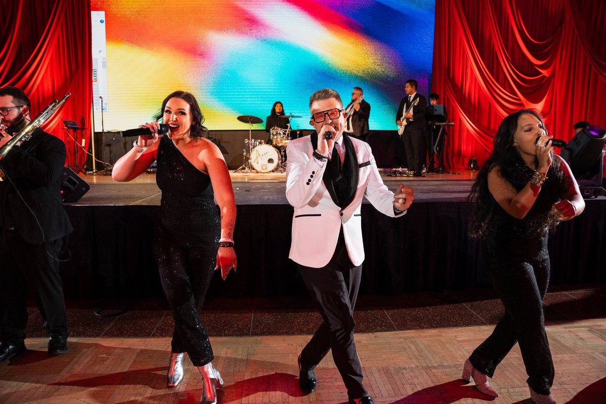 GHFoundation's tweet image. Thank you for joining us at the 16th Annual Hope Party! Your support makes our work possible and keeps North Texas youth hopeful and here. Huge thanks to our co-chairs, committee, and sponsors for making the night unforgettable. 

#granthalliburtonfoundation #liveinhope