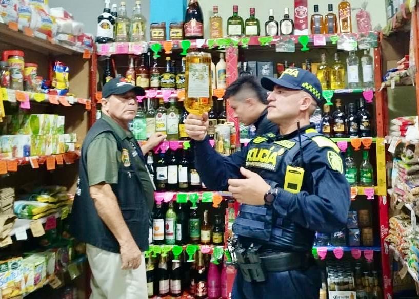 GobdeSantander's tweet image. La jornada se cumplió en el marco de las labores de control que adelanta diariamente nuestro Grupo Operativo Anticontrabando, con el fin de proteger la salud de los consumidores y garantizar la legalidad en el comercio local.

🔎 #TodosContraElContrabando en Santander.