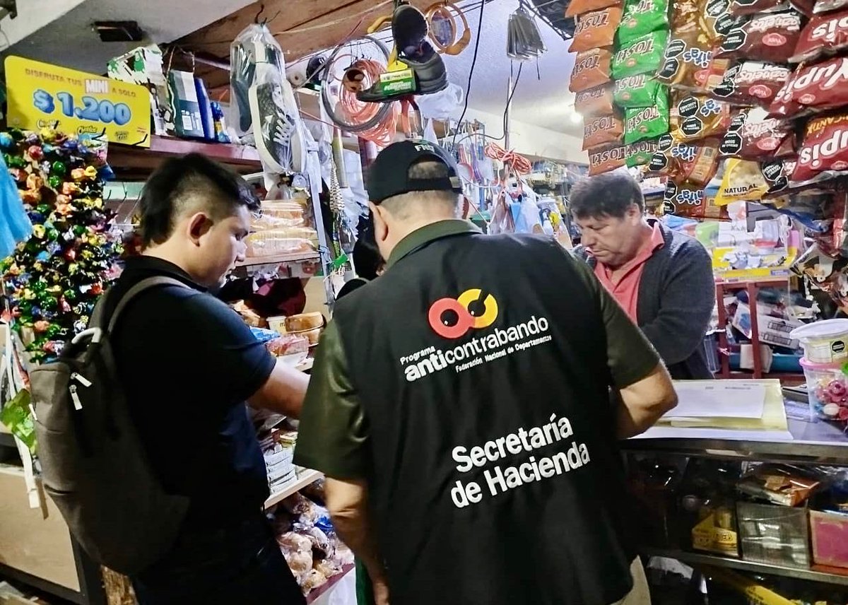 GobdeSantander's tweet image. La jornada se cumplió en el marco de las labores de control que adelanta diariamente nuestro Grupo Operativo Anticontrabando, con el fin de proteger la salud de los consumidores y garantizar la legalidad en el comercio local.

🔎 #TodosContraElContrabando en Santander.