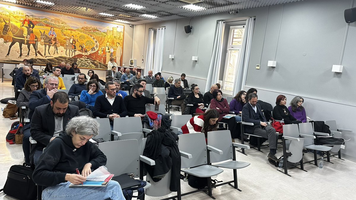 NIdiLCGIL's tweet photo. 🟥 #DemocraziaAlLavoro Oggi a Roma si è riunita l’Assemblea Generale Nazionale NIdiL CGIL per fare il punto sul lavoro fatto e da fare nelle prossime settimane verso lo #ScioperoGenerale del #12dicembre. https://t.co/sjSxFdLHBT