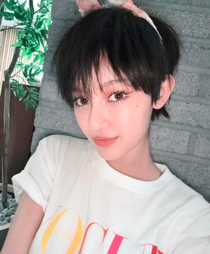 AboutMusicYT's tweet image. Danielle of NewJeans with short hair, one year ago today.