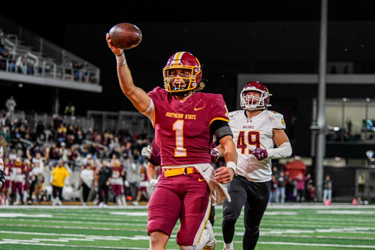 NSUWolves_FB's tweet image. ꜰᴏᴏᴛʙᴀʟʟ ɪꜱ ꜰᴜɴ

#GoWolves #OurWay